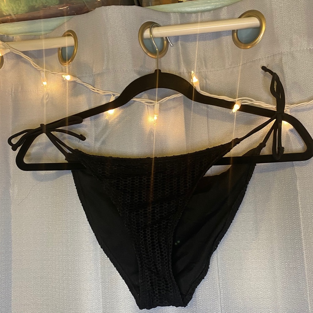 Bikini bottoms